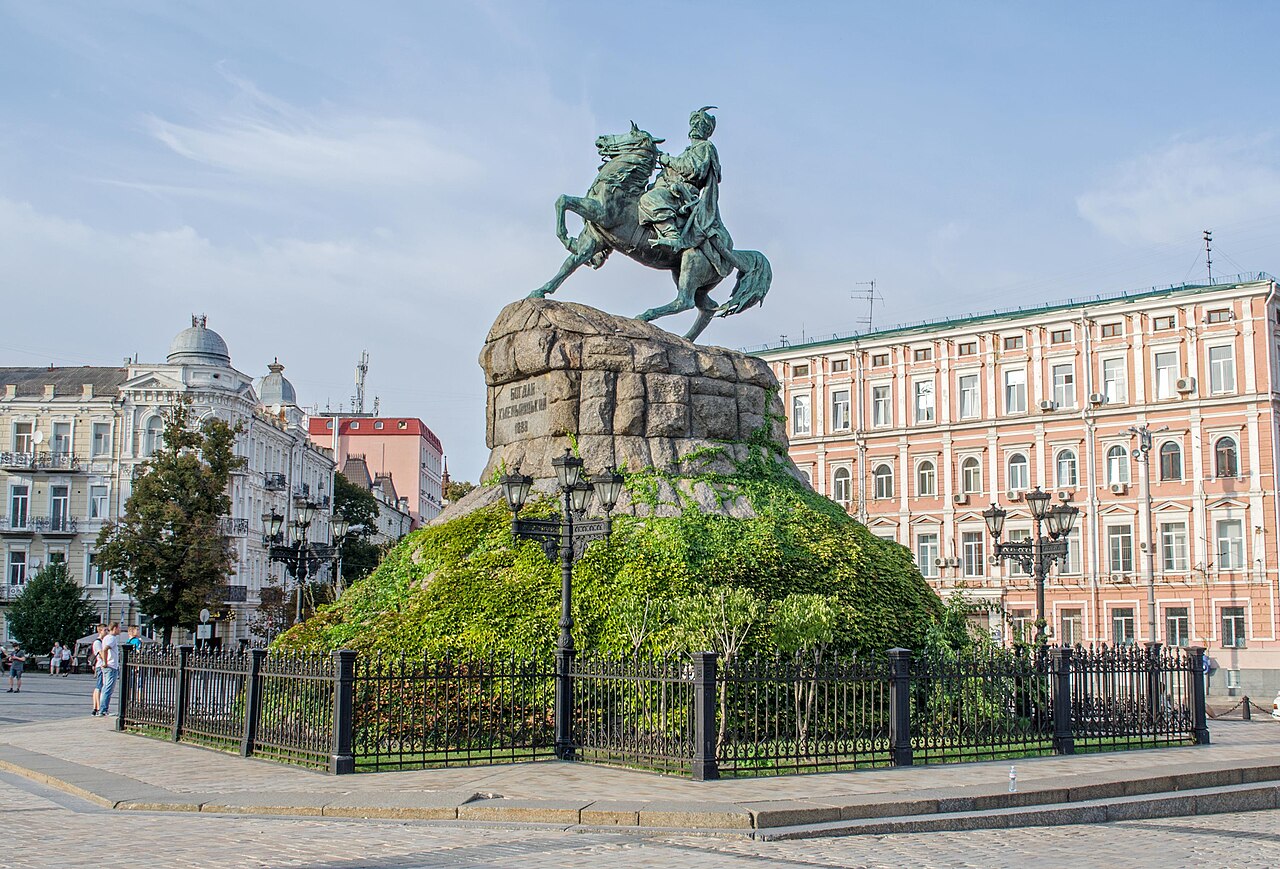 Памятник Богдану Хмельницкому