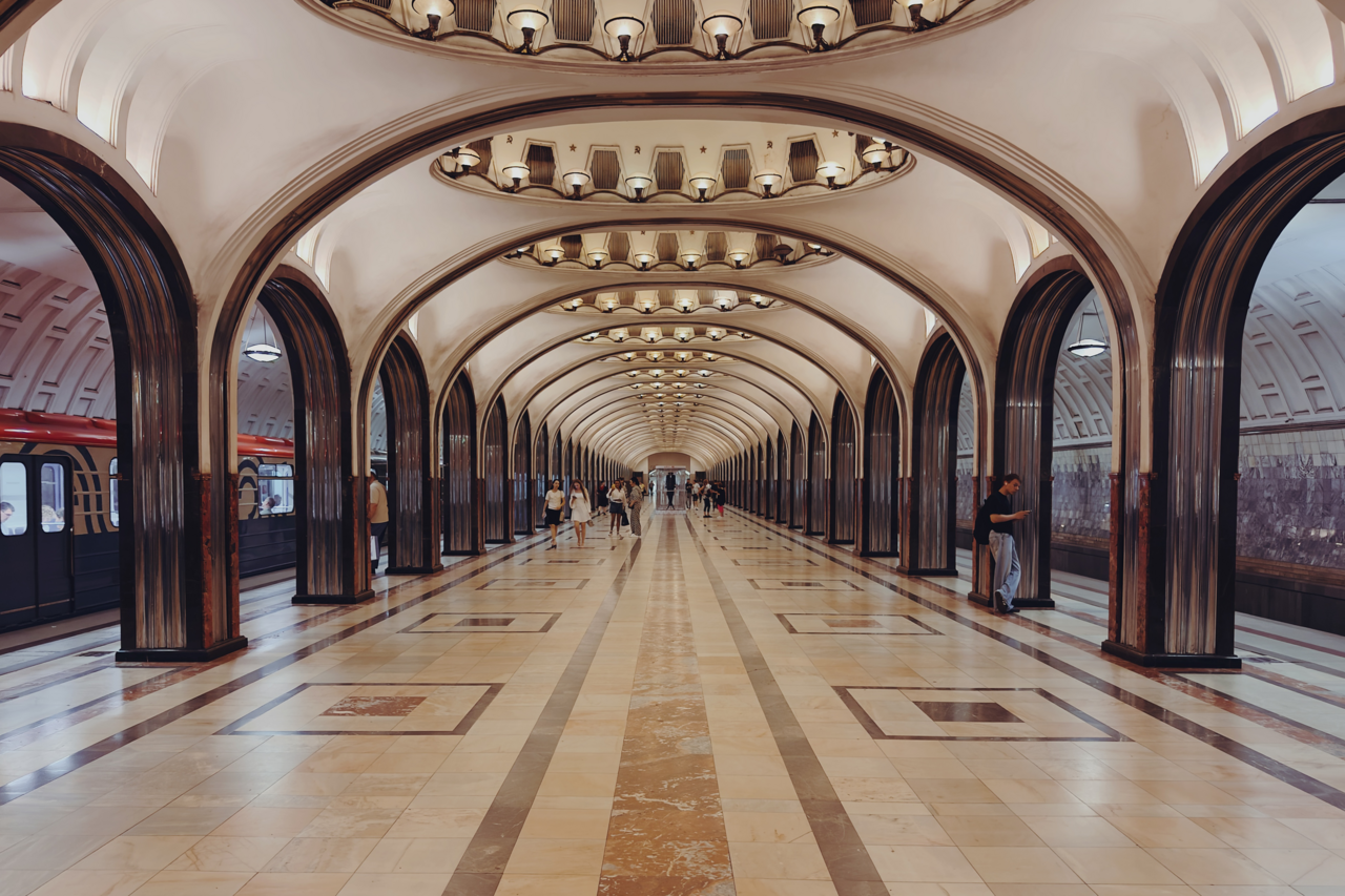 Станция метро «Маяковская»